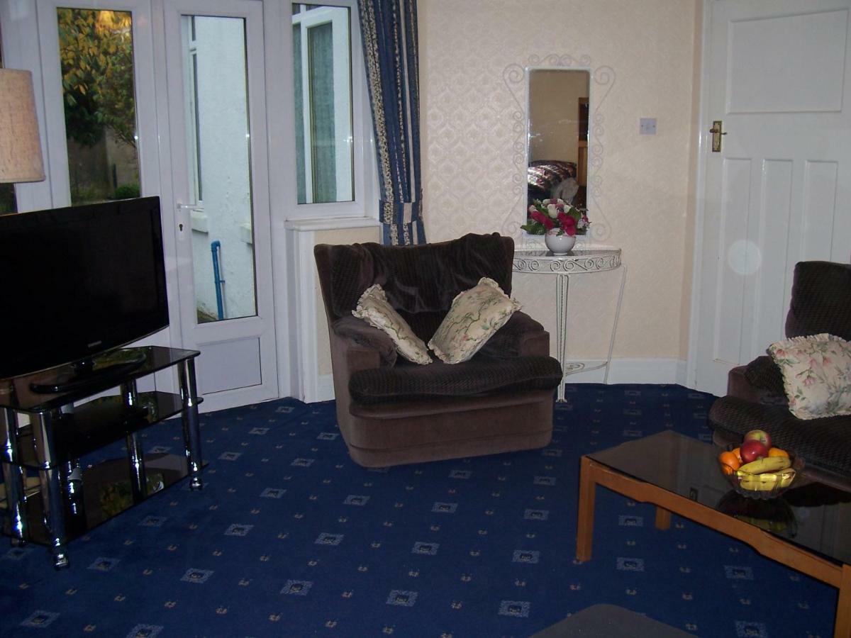 The Tops Self Catering Leeds  Exterior photo